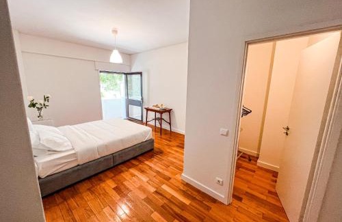 Foz do Douro Cama Y Desayuno | Seaside Elegance and Tranquility: Your Luxurious Porto Getaway