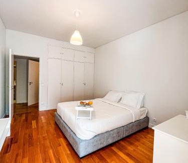 Foz do Douro Cama Y Desayuno | Seaside Elegance and Tranquility: Your Luxurious Porto Getaway