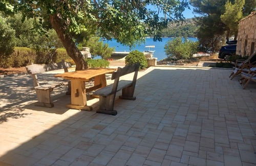 Skrivena Luka Casa | Casa para una familia con niños junto al mar Skrivena Luka, Lastovo (K-24059)