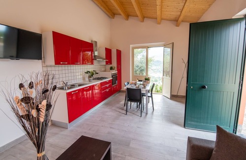 Patti Apartamento | Seaside Residence with Aeolian Islands View – Pool, Gym & WiFi – Apt PANAREA