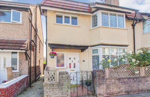 New Brighton Casa | Seaside single room shared bathroom