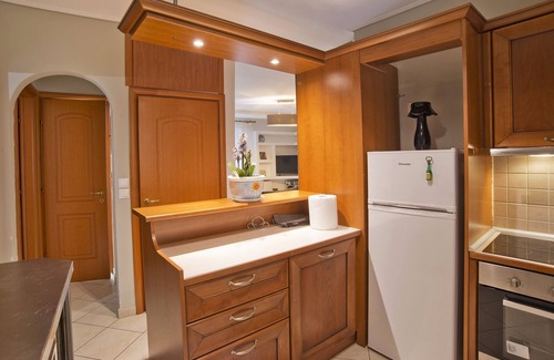 Peiraiki Apartamento | Seaside Spacious 2 BR, 2BA, Sea view Apt