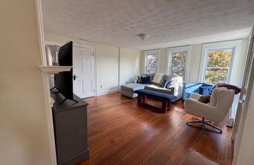 Warren Apartamento | Seaside Stay in Historic Warren