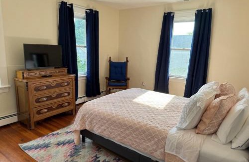 Warren Apartamento | Seaside Stay in Historic Warren