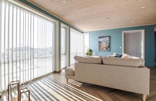 Henningsvaer Casa | Seaside Villa in Henningsvær