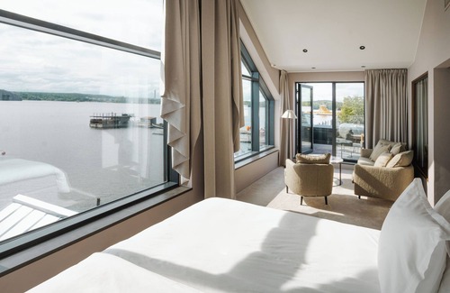 Ekero Hotel | Season Hotel