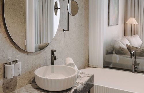 Ekero Hotel | Season Hotel