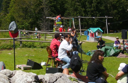 Fai della Paganella Apartamento | ALQUILER POR TEMPORADAS 5 CAMAS + CUNA Cómoda casa de vacaciones con vista a los Dolomitas