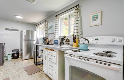 Old Ballard Apartamento | Seattle Garden Apt: Walk to Water & Amenities!