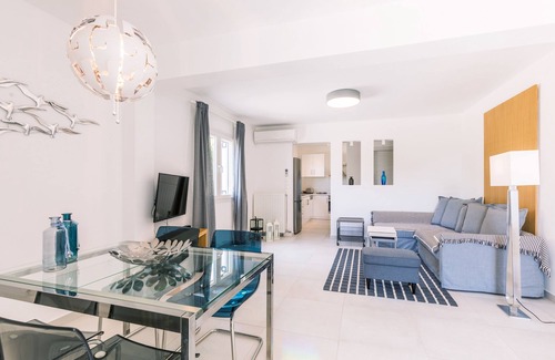 Corfu Town Apartamento | Seaview Luxurious Apartment near Corfu Town - Adults Only By Konnect