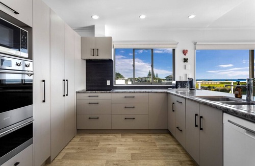 Waiotahi Casa | Seaview Oasis