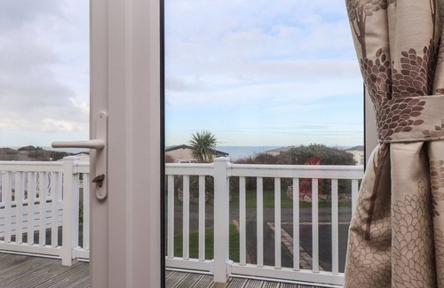 Nefyn Cabaña | SEAVIEWS, pet friendly, country holiday cottage in Nefyn