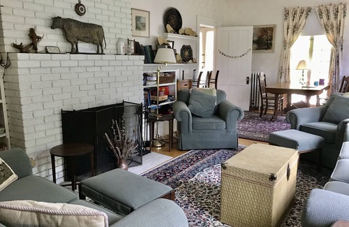 Clarksburg Otro | Secluded 19th century Farmhouse with mountain views