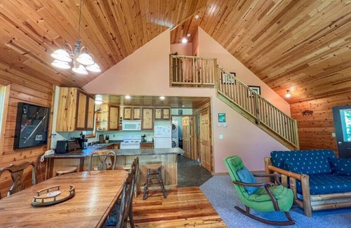 Grand Marais Cabina | Secluded 2-Bedroom Cabin on the Edge of the BWCA