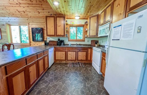 Grand Marais Cabina | Secluded 2-Bedroom Cabin on the Edge of the BWCA