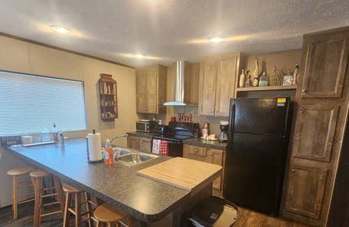 Santa Fe Casa | Secluded 6 acre home, minutes from Jellystone Water Park & Mark Twain Lake