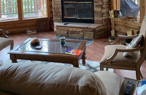 Mammoth Creek Casa | SECLUDED A FRAME LOG CABIN OVERLOOKING IPSON CREEK AT PANGUITCH LAKE