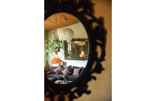 Simiane-la-Rotonde Casa | Isolated artist's house + indoor swimming pool