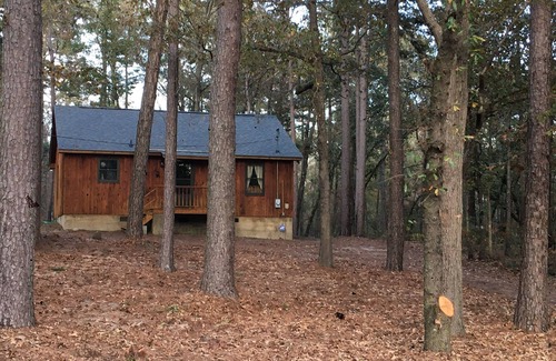 Quewhiffle Cabina | Secluded Cabin in the Woods, near Carolina Horse Park and Valkyrie Sporthorses