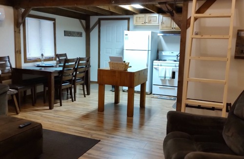 Mainesburg Cabina | Secluded Cabin Retreat – Peace, Privacy & Nature