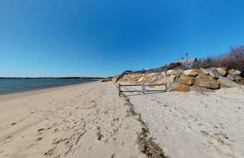 West Yarmouth Casa | Secluded Cape Ranch