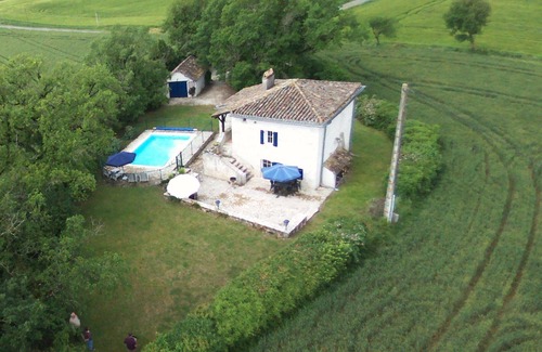 Bouloc Casa | Casa de campo aislada cerca de Lauzerte para 4 personas con piscina privada
