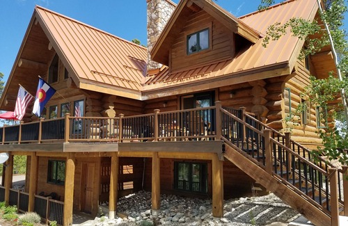 Winter Park Highlands Casa | Hogar de registro personalizado aislado con bañera de hidromasaje - por Winter Park, Granby Ranch y Grand Lake