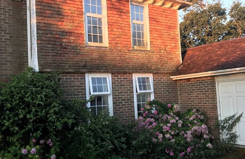 Battle Casa | Secluded Farmhouse set in 300 acres, sleeps 11 comfortably, and up to 14 people.