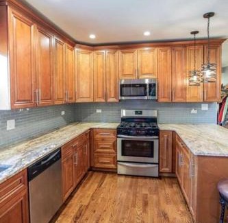 Will County Casa | Secluded Farmhouse W/5BD & Pool