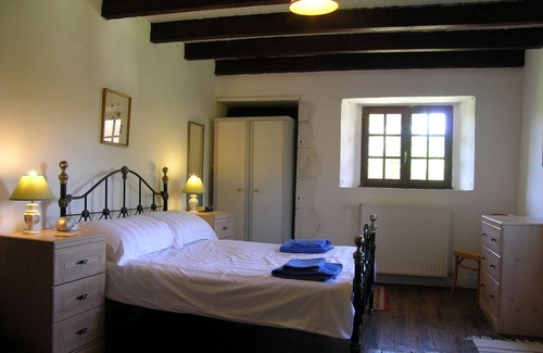 Paussac-et-Saint-Vivien Cabaña | Cabaña aislada con piscina privada en un entorno pintoresco