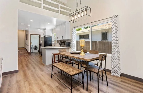 Altadena Casa | Secluded Highly Upgraded 3BR/3BA SFR- 10 Mins to Old Town Pasadena