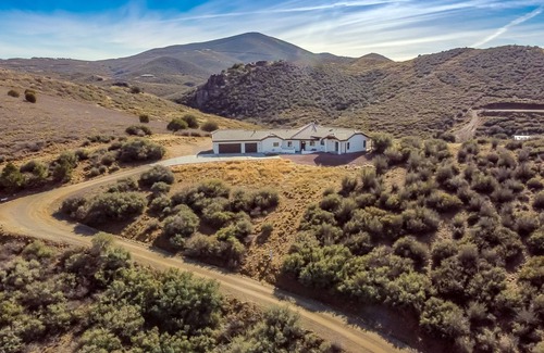 Dewey Casa | Secluded hilltop home with 360 views near Prescott, AZ