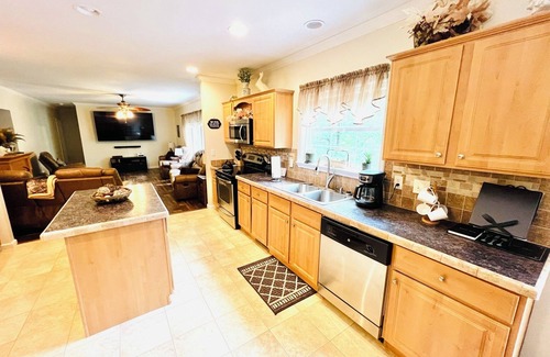 Logan Casa | Secluded Hocking Hills Farm Cabin w/ Hot Tub & Trails – Near Old Man’s Cave