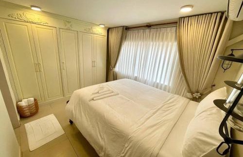 Khsach Kandal Casa | Secluded home on the Mekong river with Phnom Penh views
