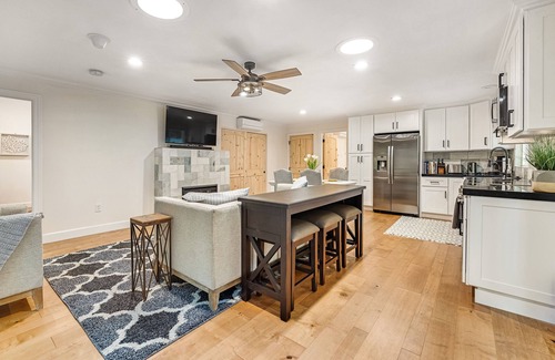 Freestone Casa | Secluded home with hot tub, washer/dryer, WiFi - near wineries, beach