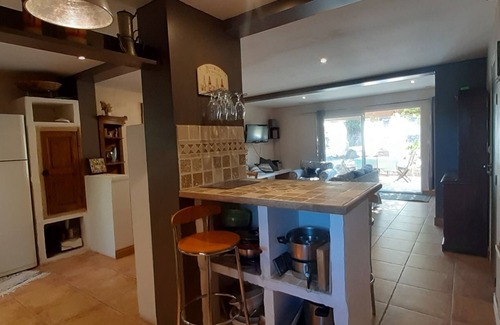 Reauville Casa | -En-Provence, casa aislada, el campo con piscina