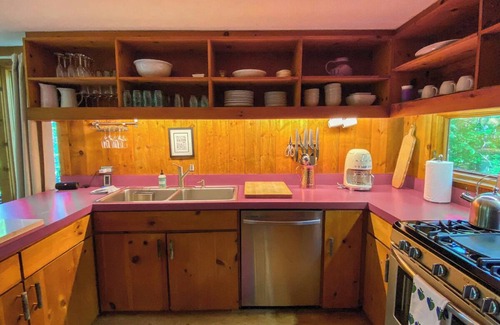 Jackson Cabina | Secluded Jackson Family Escape w/ Views & Deck