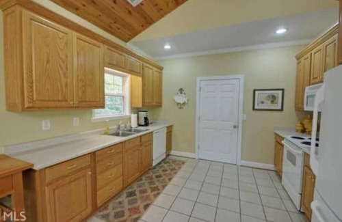 Martin Casa | Secluded Lake House w/Game Room, Dock, Kayaks, Paddleboards, Porches, Firepits