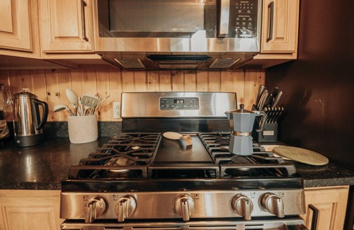 Schenevus Cabina | Secluded Lodge on 56 Acres | Firepit Creek
