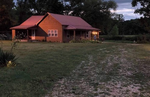 Vulcan Casa | Secluded Log Cabin