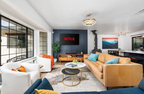 Oakhurst Villa | Secluded Mtn Top Family Haven with Spa, Views & Arcade