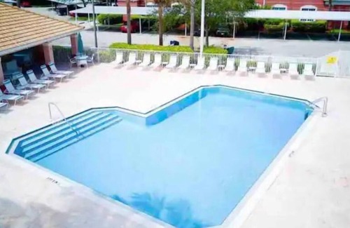 Majestic Palms Condominio | Secluded Oasis, Gated Community with Pool