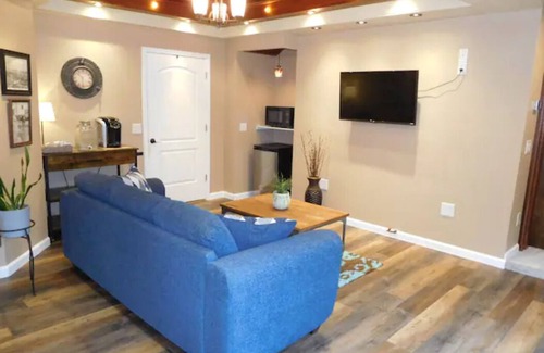 Waynesville Apartamento | Secluded, peaceful property with waterfall feature and mountain views.