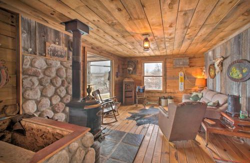 Putnam County Casa | Secluded Powersville Cabin 25 Mi to Lake Paho!
