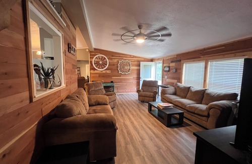Osage County Casa | Secluded, Spacious 4-bedroom 2ba house with WiFi, AC on Kaw Lake near Ponca City