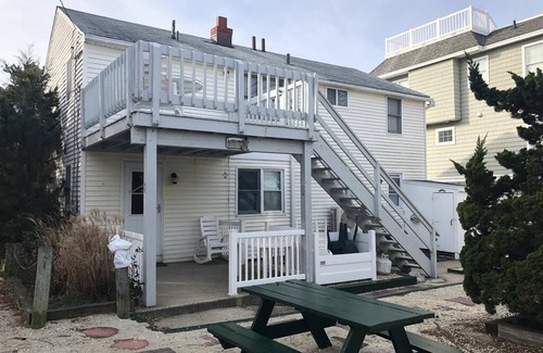 Beach Haven Gardens Apartamento | Second Floor Condo Just Steps to the Beach!