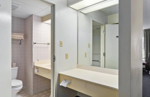 North East Casa | Second Floor East Standard Deluxe