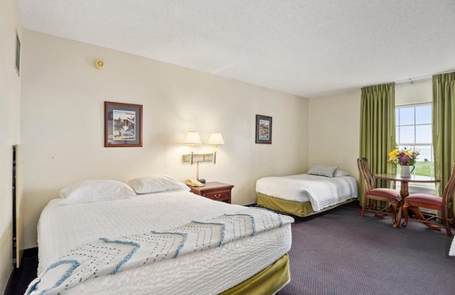 North East Casa | Second Floor East Standard Deluxe