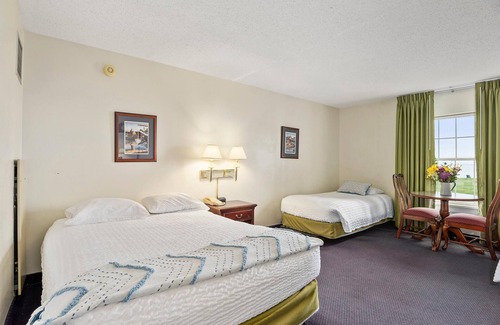 North East Casa | Second Floor Standard Deluxe Bay View