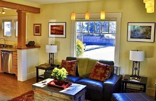Historic Railroad District Casa | Second Spring Property - Casa de lujo de 3 dormitorios y 2 baños en el corazón de Ashland